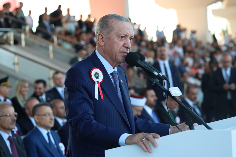 Cumhurbaşkanı Recep Tayyip Erdoğan: “Düzensiz Göç ve Göçmen Kaçakçılığıyla Mücadelede Son Bir Yılda Önemli Mesafe Kat Ettik”